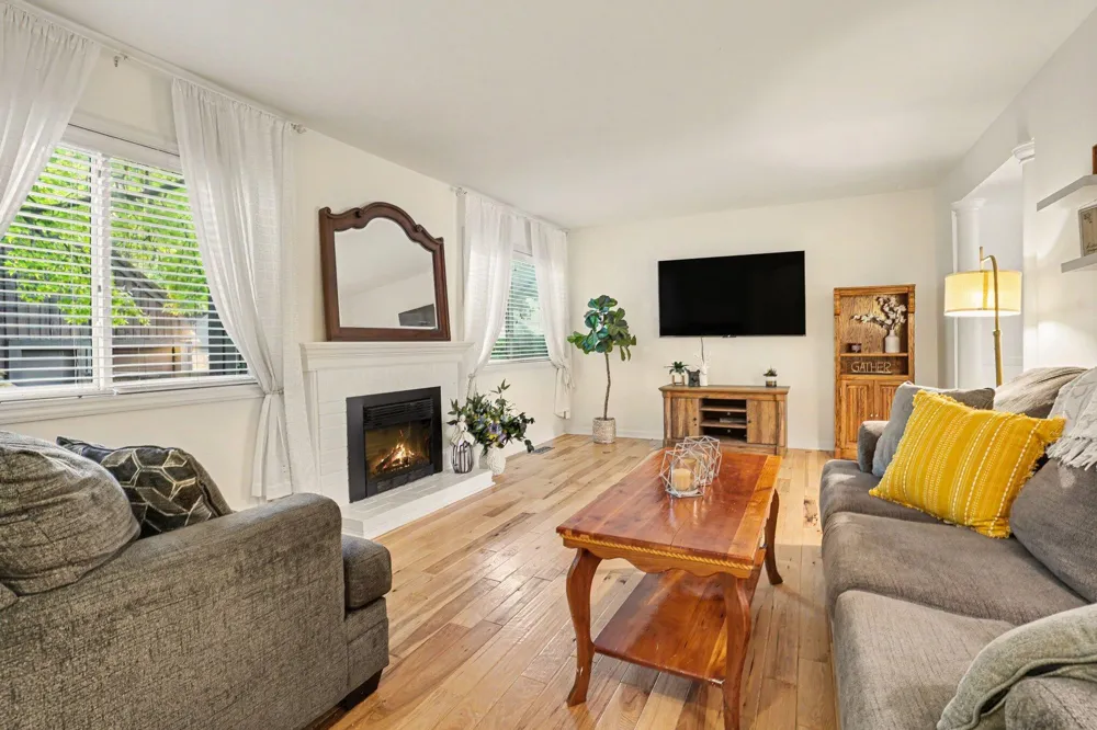 260 Dunbarton Court Kalamazoo Charter Township, MI 49006