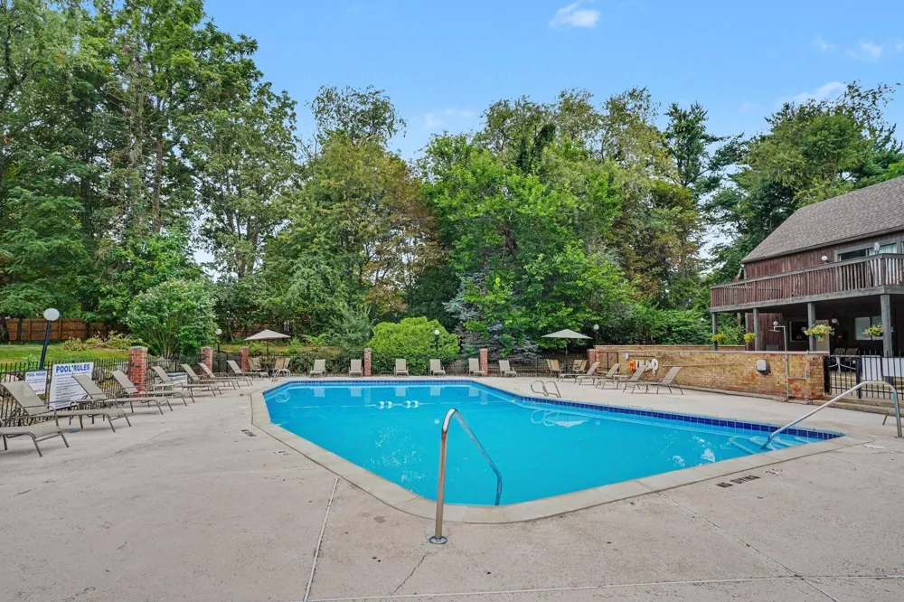 260 Dunbarton Court Kalamazoo Charter Township, MI 49006