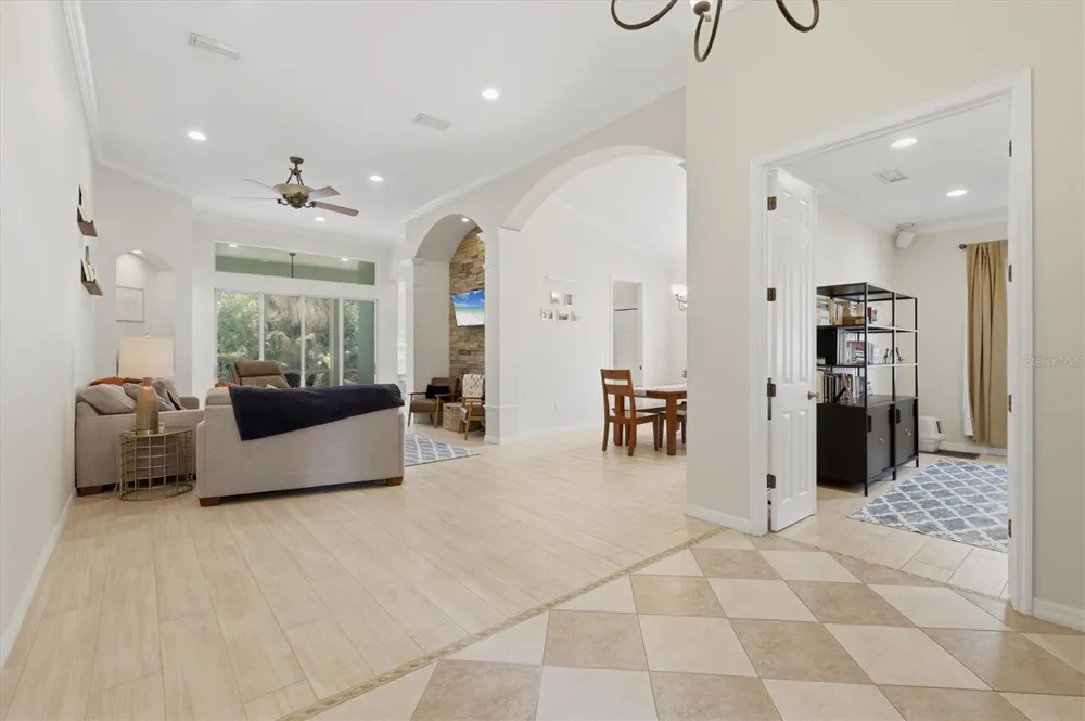 5540 SIMONTON STREET Bradenton, FL 34203
