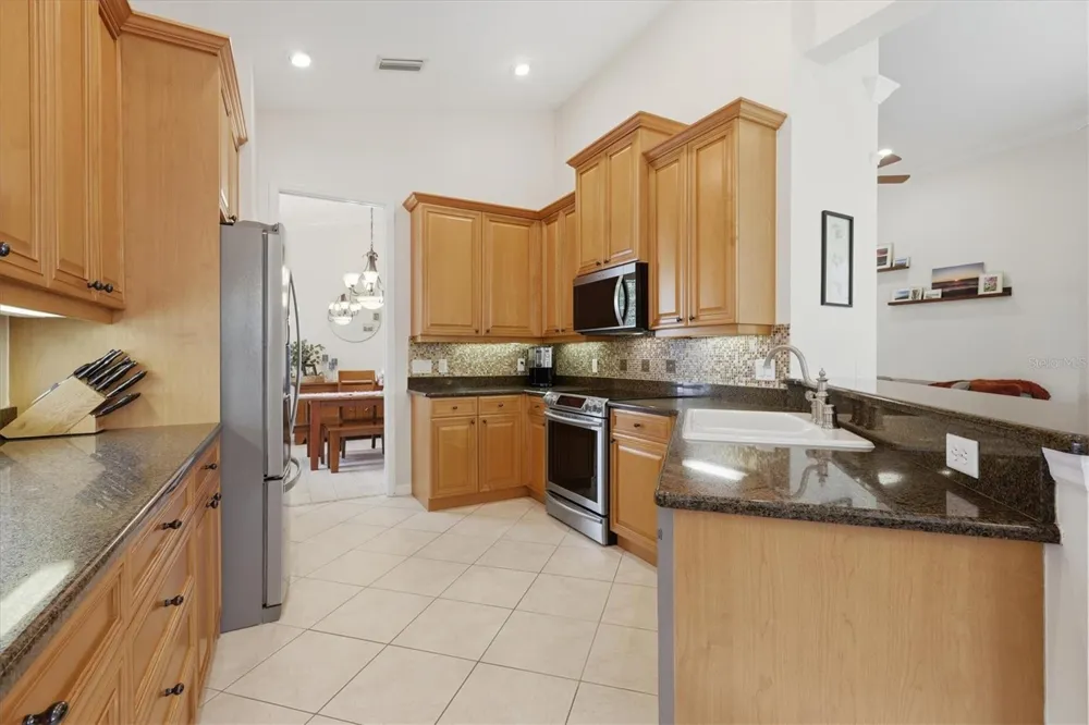 5540 SIMONTON STREET Bradenton, FL 34203