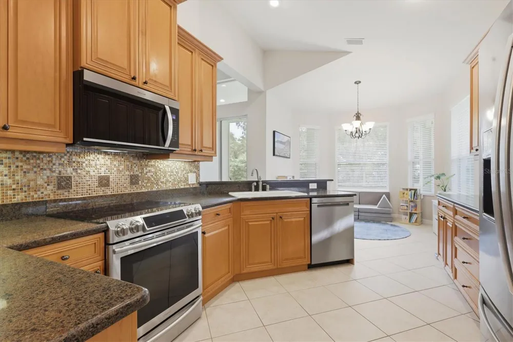 5540 SIMONTON STREET Bradenton, FL 34203