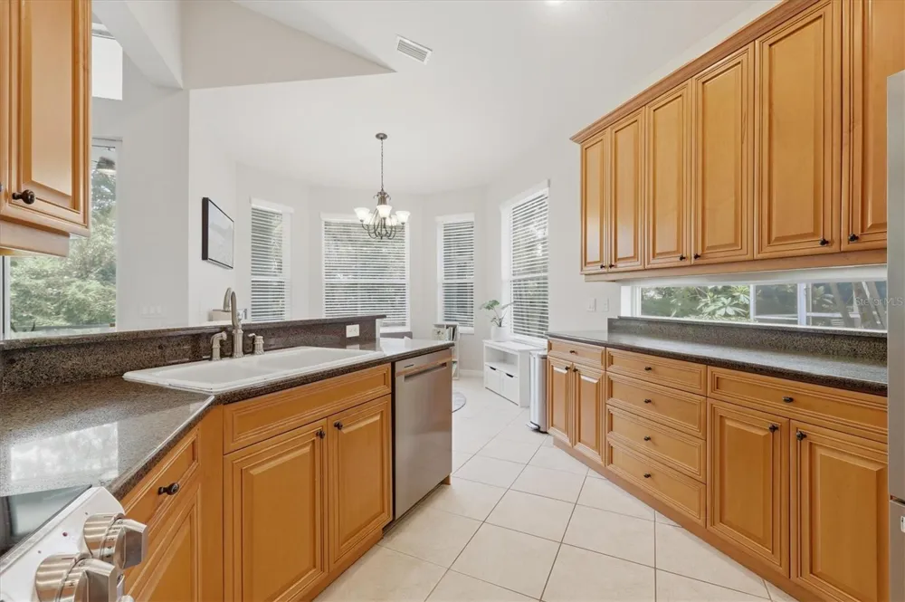 5540 SIMONTON STREET Bradenton, FL 34203
