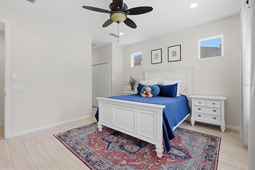 5540 SIMONTON STREET Bradenton, FL 34203
