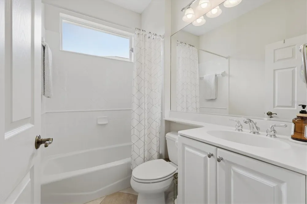 5540 SIMONTON STREET Bradenton, FL 34203