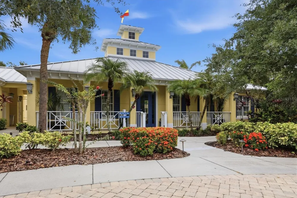 5540 SIMONTON STREET Bradenton, FL 34203
