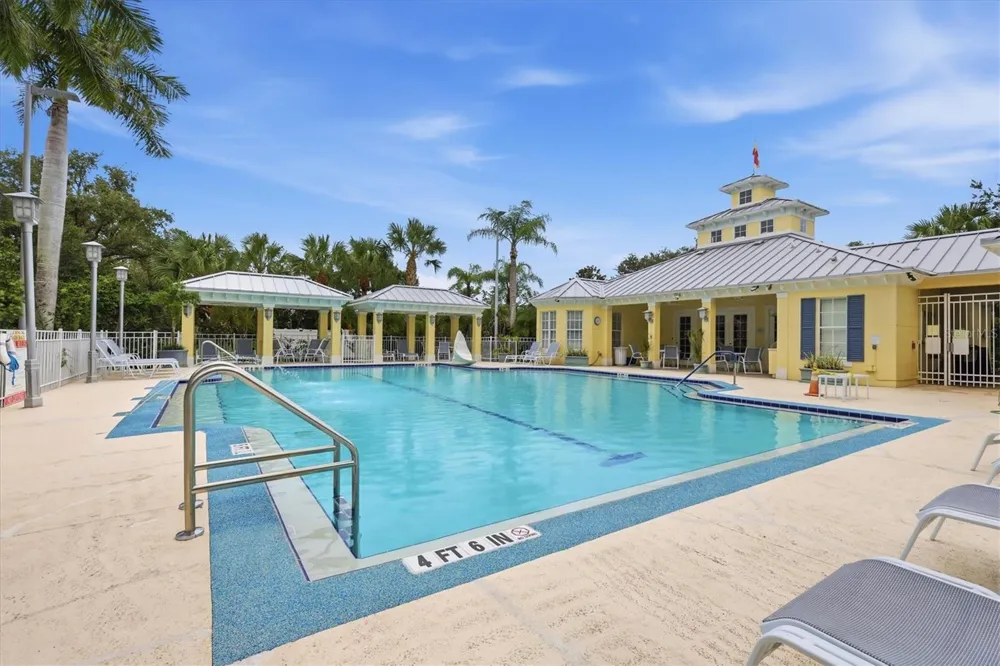 5540 SIMONTON STREET Bradenton, FL 34203