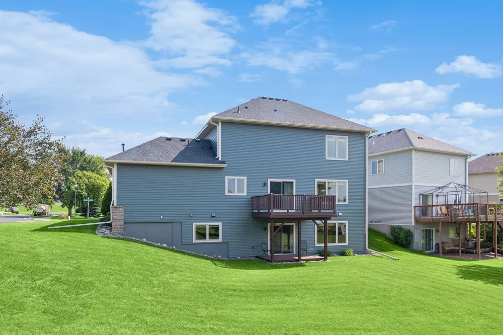 2061 Cobblestone Drive Cologne, MN 55322