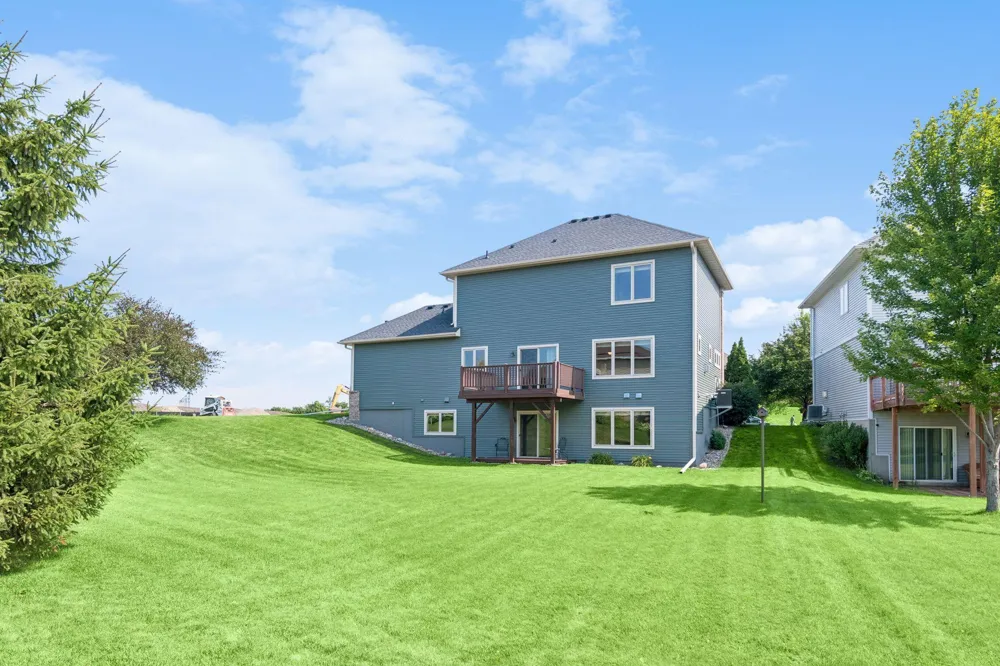 2061 Cobblestone Drive Cologne, MN 55322