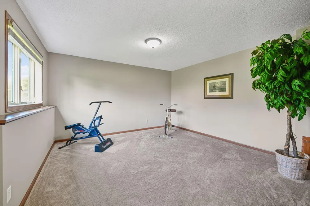 2061 Cobblestone Drive Cologne, MN 55322
