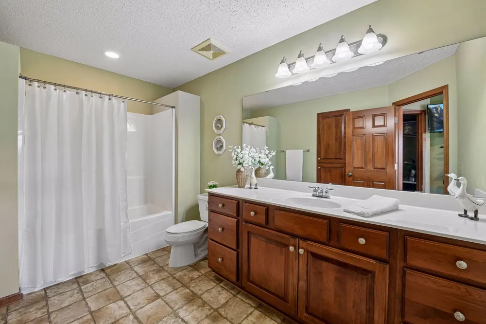 2061 Cobblestone Drive Cologne, MN 55322