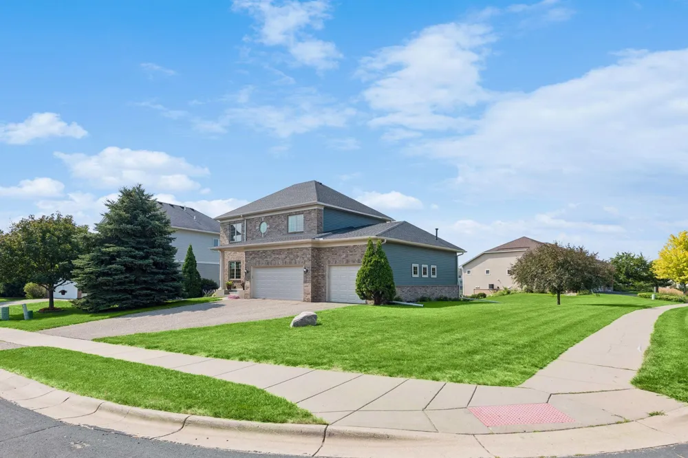 2061 Cobblestone Drive Cologne, MN 55322
