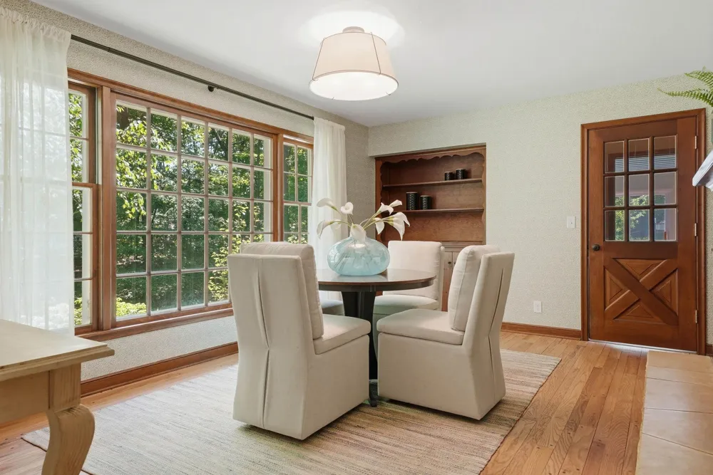 6930 Foxglove Circle Excelsior, MN 55331