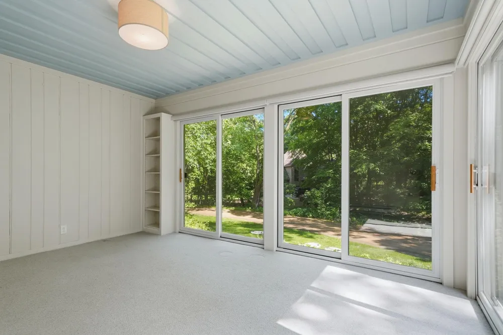 6930 Foxglove Circle Excelsior, MN 55331