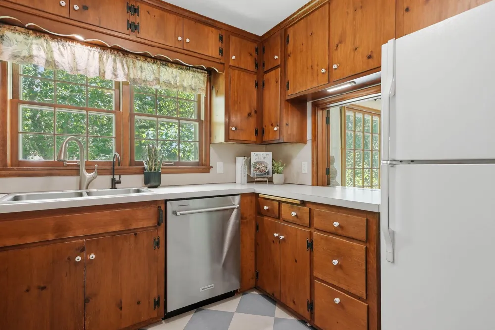 6930 Foxglove Circle Excelsior, MN 55331