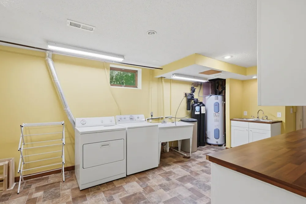 6930 Foxglove Circle Excelsior, MN 55331