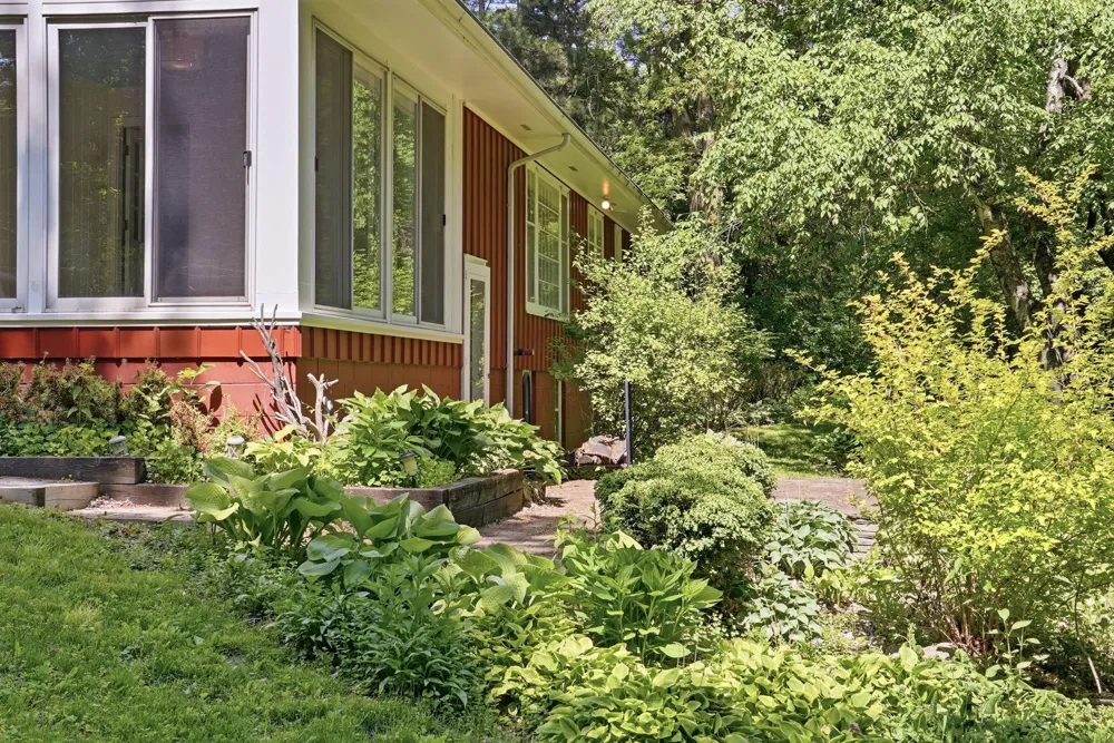 6930 Foxglove Circle Excelsior, MN 55331