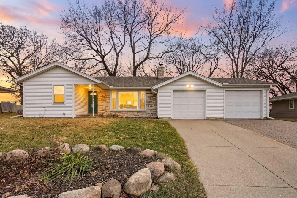 4015 Wayzata Boulevard Golden Valley, MN 55416