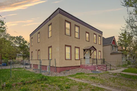 2820 12th Ave S