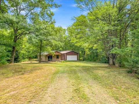 37975 Clover Circle