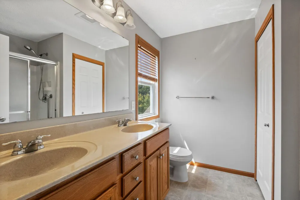 1646 White Pine Way #A Carver, MN 55315
