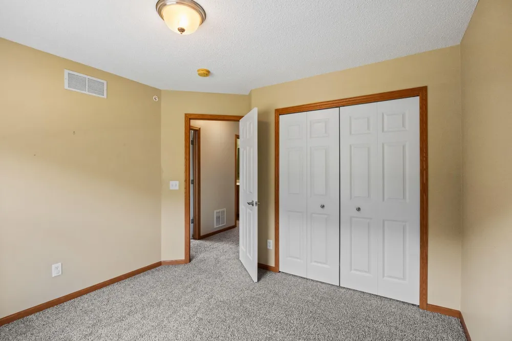 1646 White Pine Way #A Carver, MN 55315