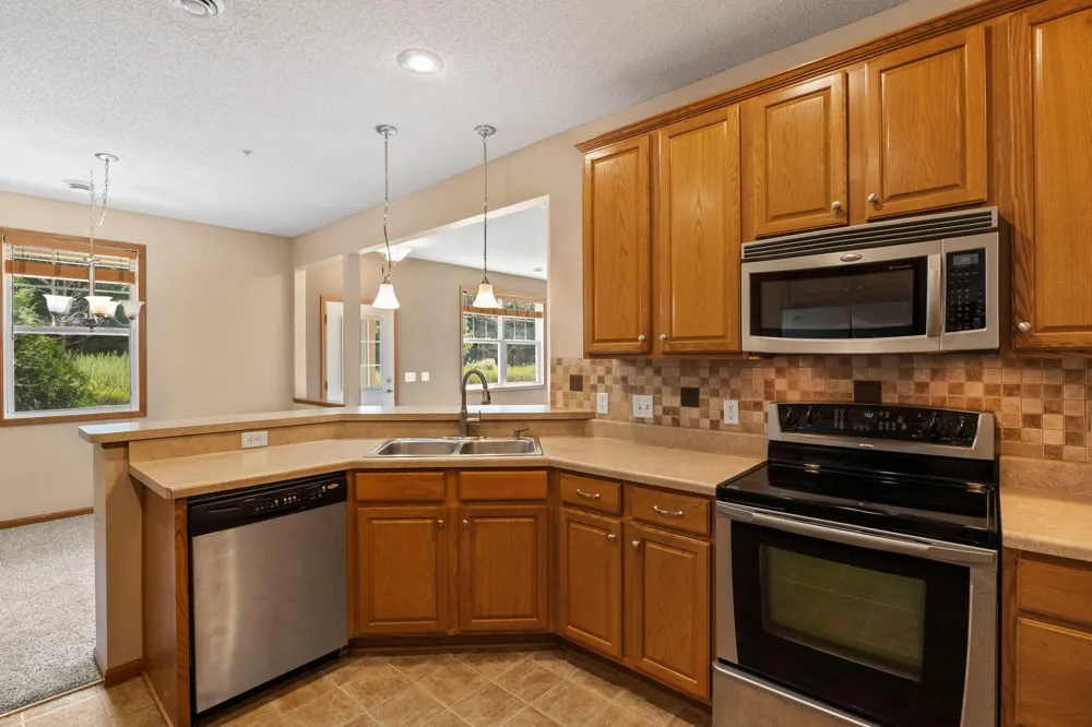 1646 White Pine Way #A Carver, MN 55315