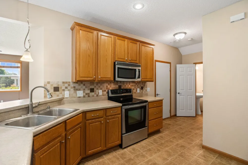1646 White Pine Way #A Carver, MN 55315