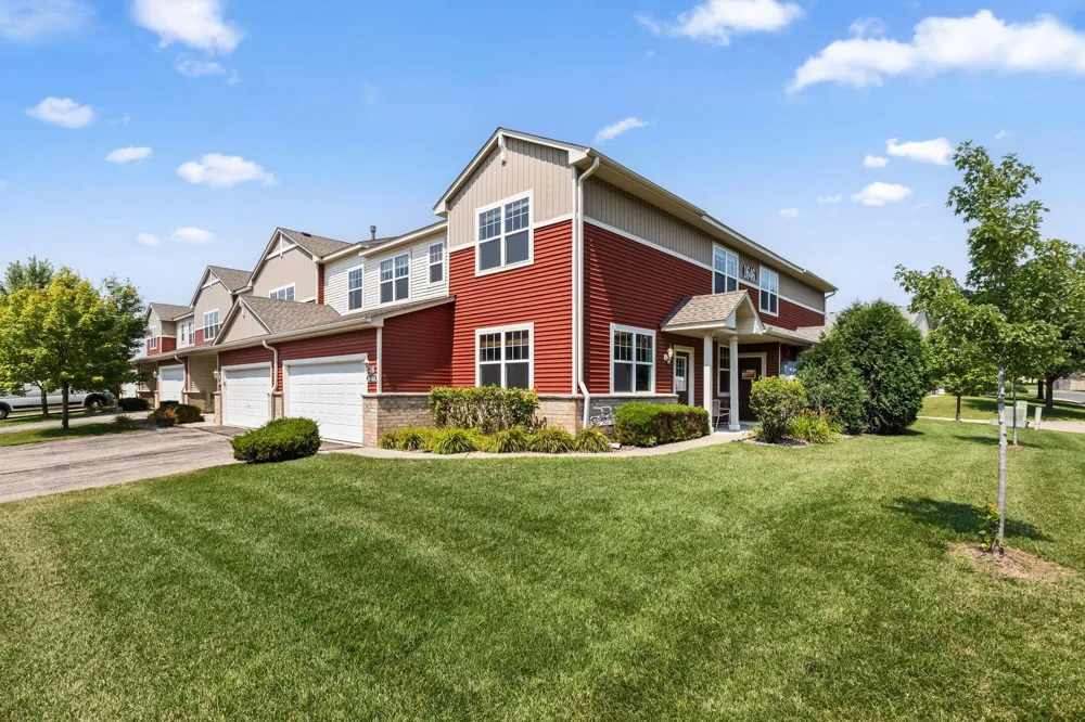 1646 White Pine Way #A Carver, MN 55315