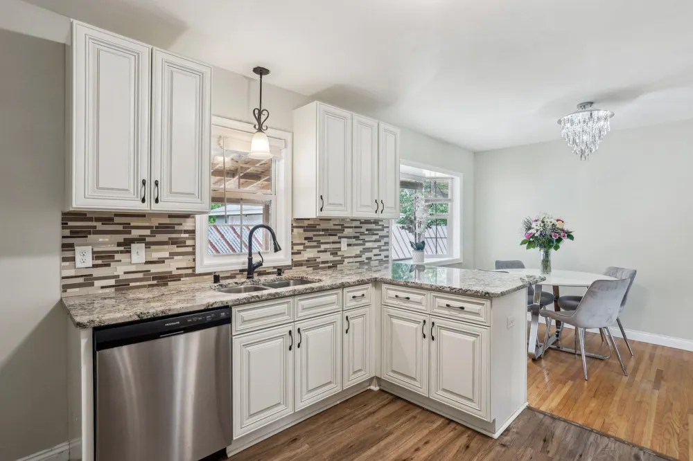 2016 W 90th Street Bloomington, MN 55431