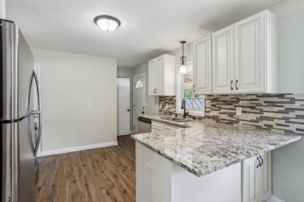 2016 W 90th Street Bloomington, MN 55431