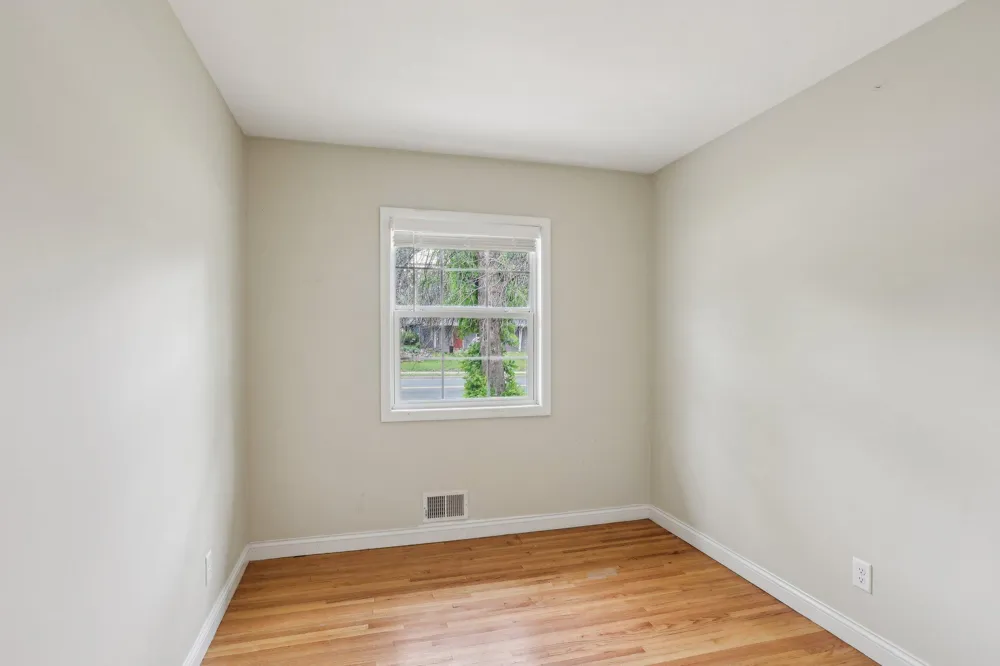 2016 W 90th Street Bloomington, MN 55431