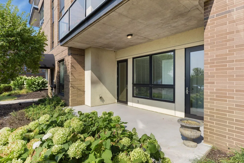 4201 Sunset Drive #N104 Spring Park, MN 55384