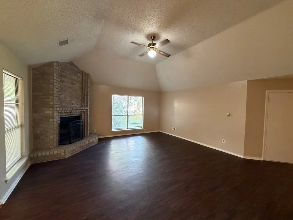 1221 Castleman Drive Cedar Hill, TX 75104