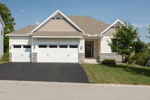 1237 Maple Lane
