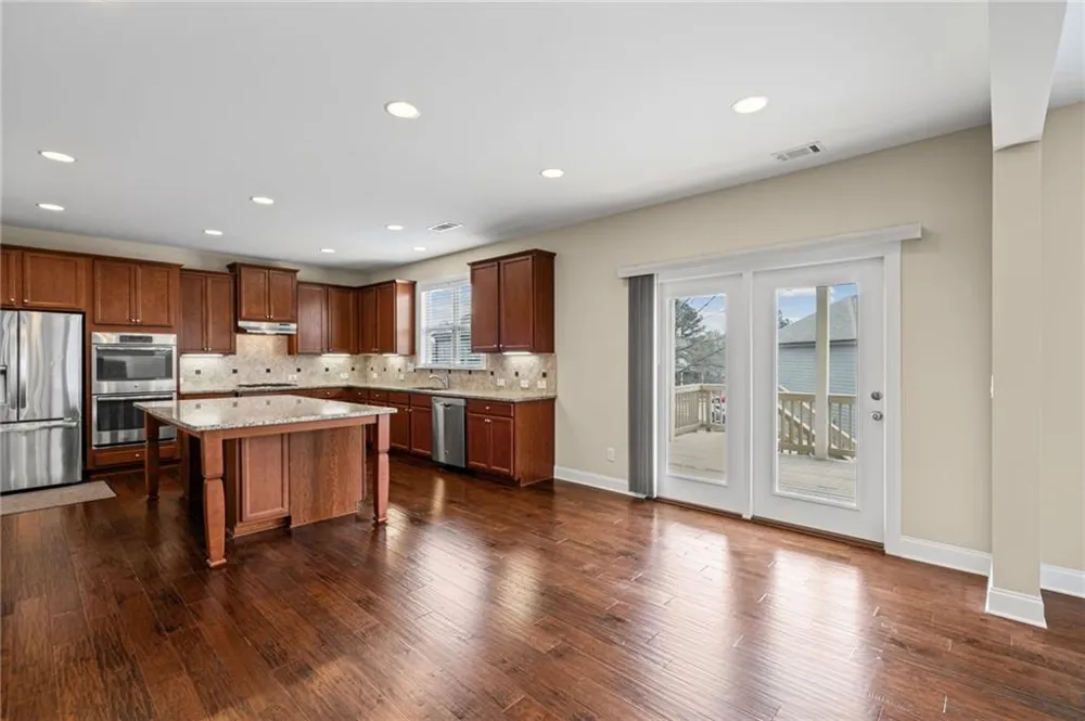 501 La Perla Drive Sugar Hill, GA 30518