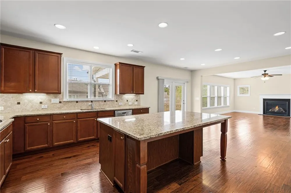 501 La Perla Drive Sugar Hill, GA 30518