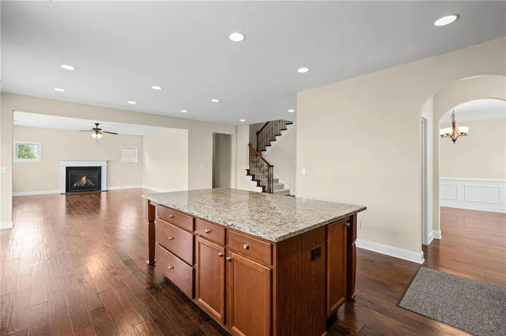 501 La Perla Drive Sugar Hill, GA 30518