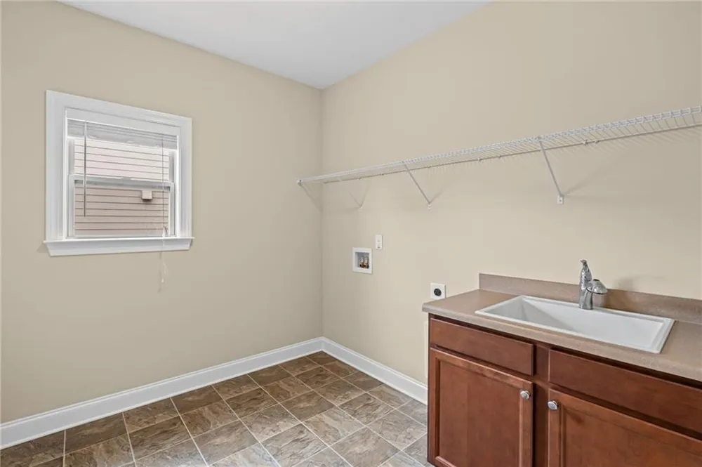 501 La Perla Drive Sugar Hill, GA 30518