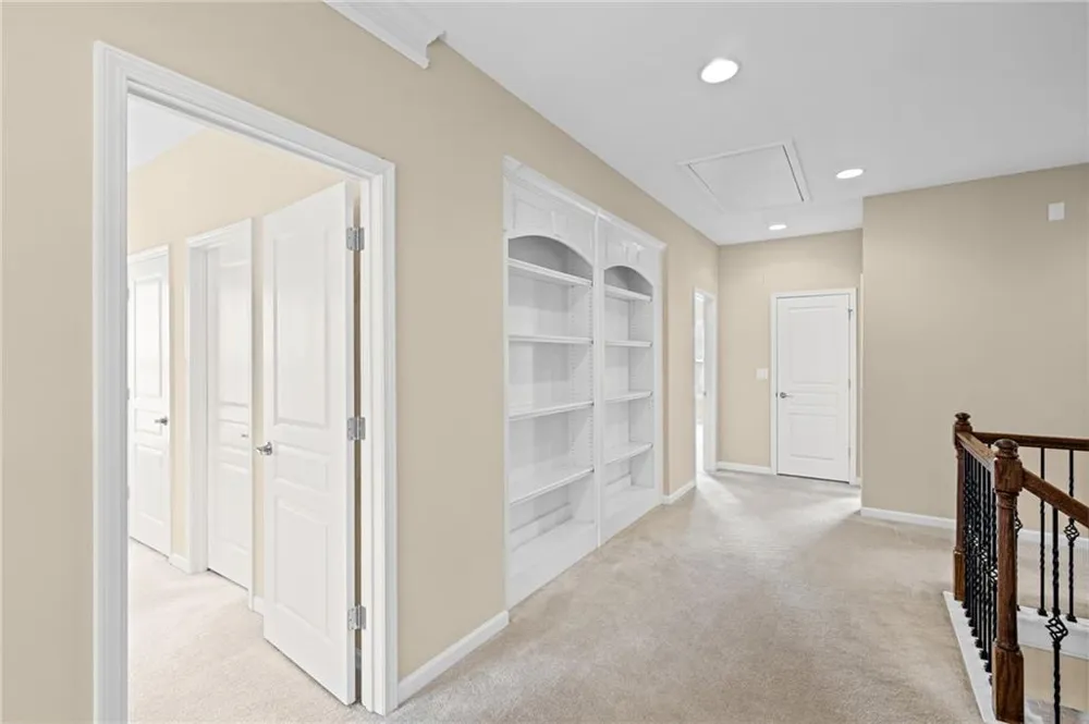 501 La Perla Drive Sugar Hill, GA 30518