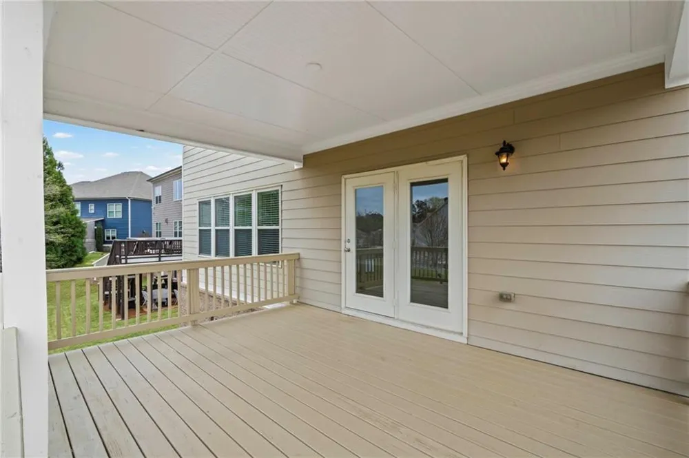 501 La Perla Drive Sugar Hill, GA 30518