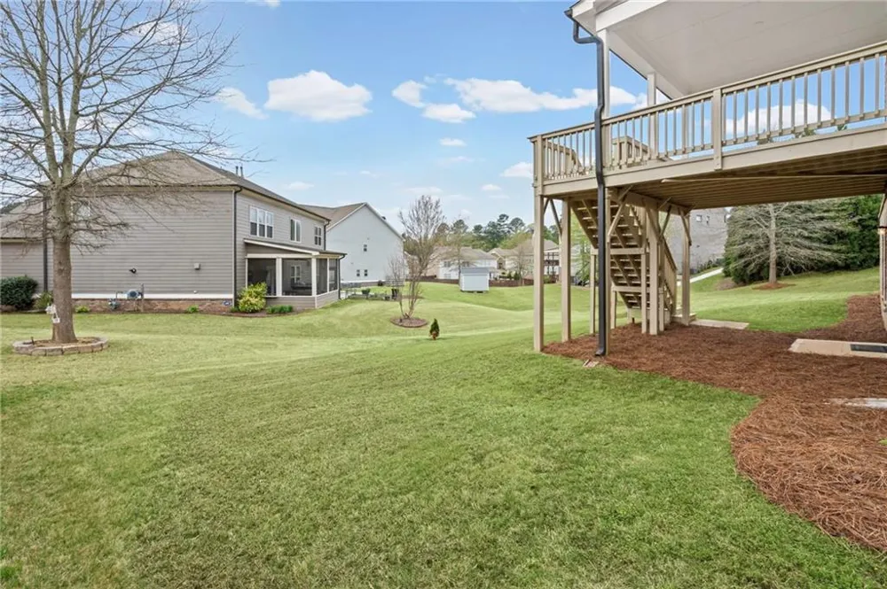 501 La Perla Drive Sugar Hill, GA 30518
