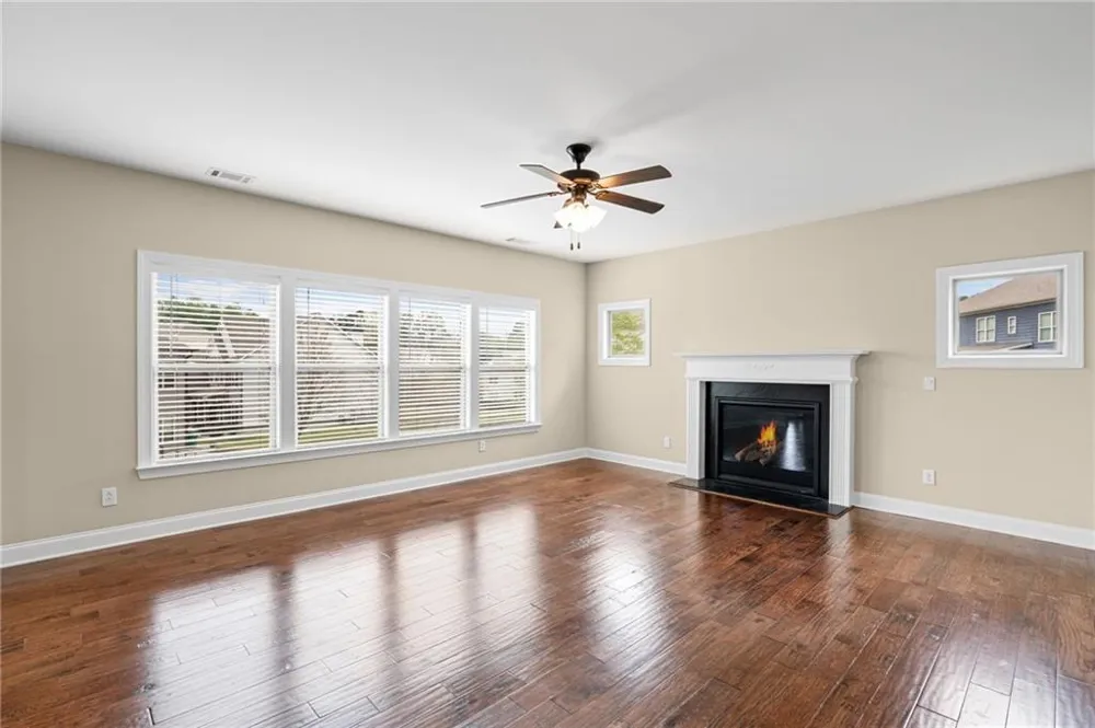 501 La Perla Drive Sugar Hill, GA 30518