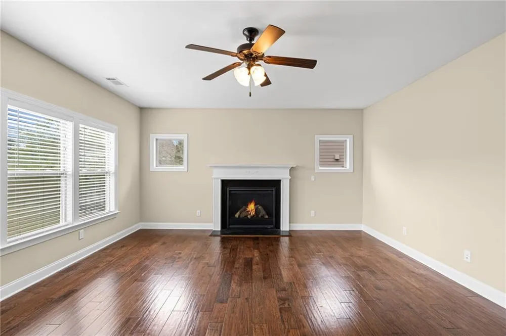 501 La Perla Drive Sugar Hill, GA 30518