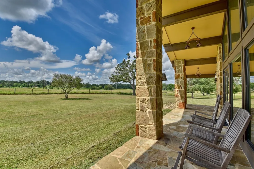 2316 Highway 159 E Bellville, TX 77418