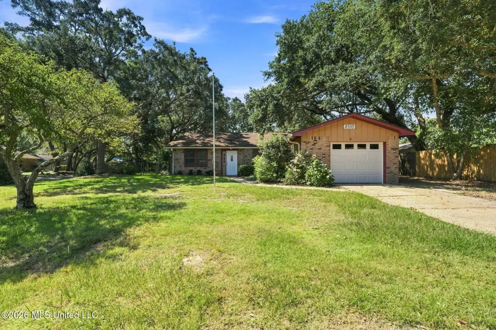 8505 Mermaid Avenue Ocean Springs, MS 39564