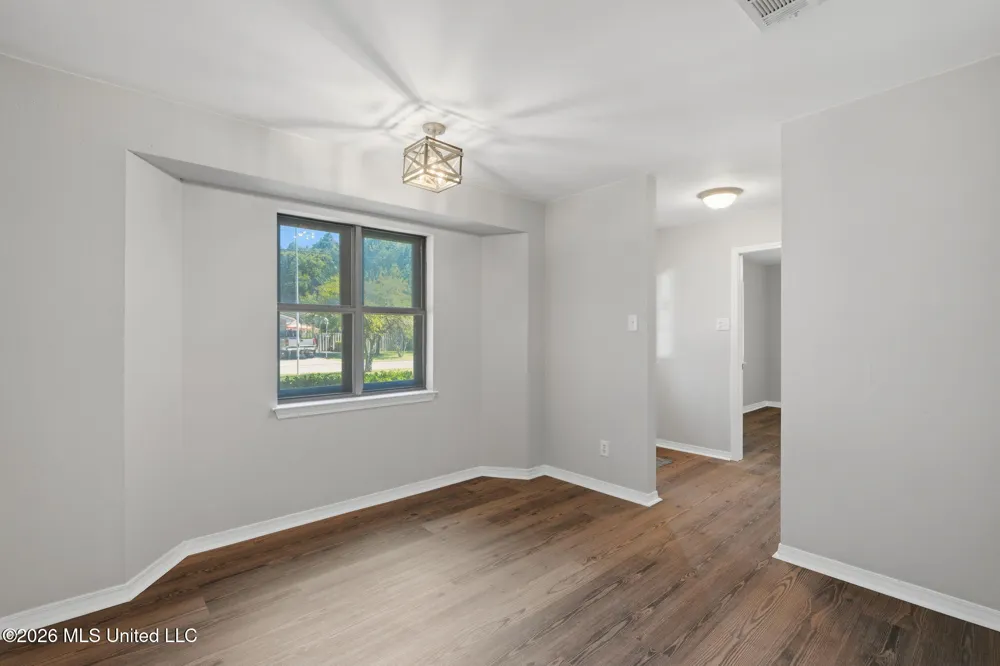 8505 Mermaid Avenue Ocean Springs, MS 39564