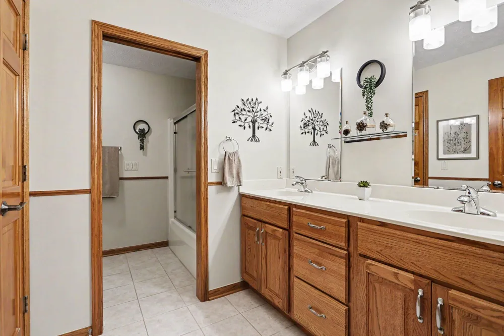 6457 Oak Court Berrien Center, MI 49102