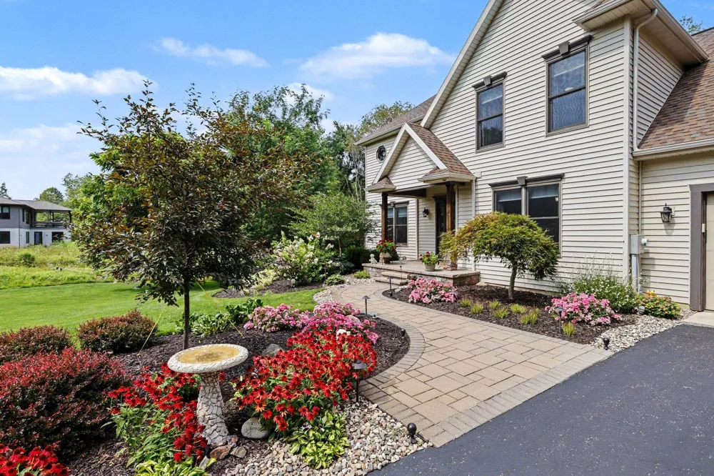 6457 Oak Court Berrien Center, MI 49102