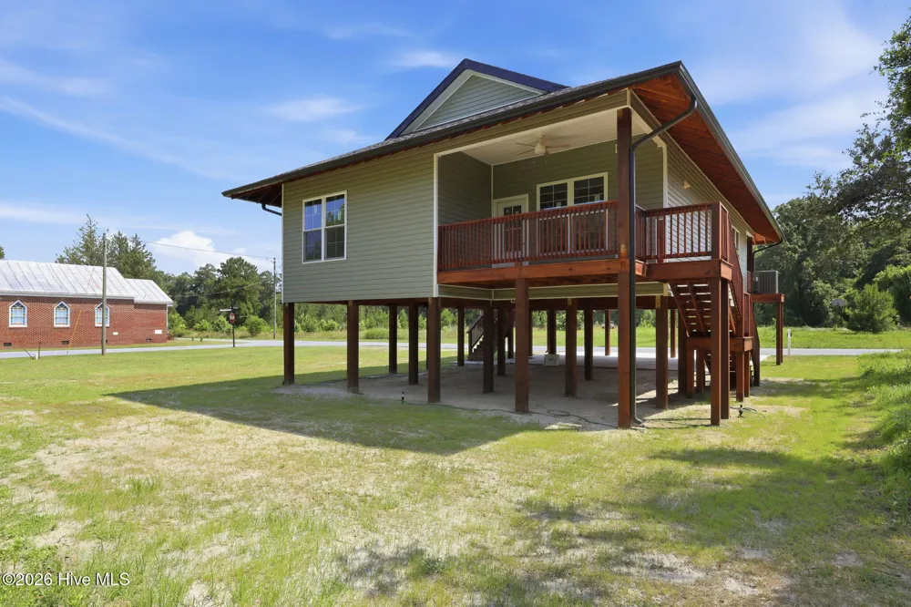 303 E Jones Street Trenton, NC 28585