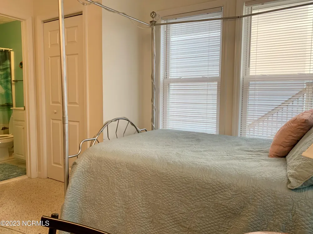 1601 A&B N New River Drive #B Surf City, NC 28445